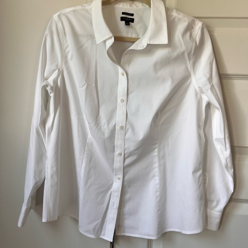 Talbots Petites Wrinkle-Resistant Button Down – Size 16P